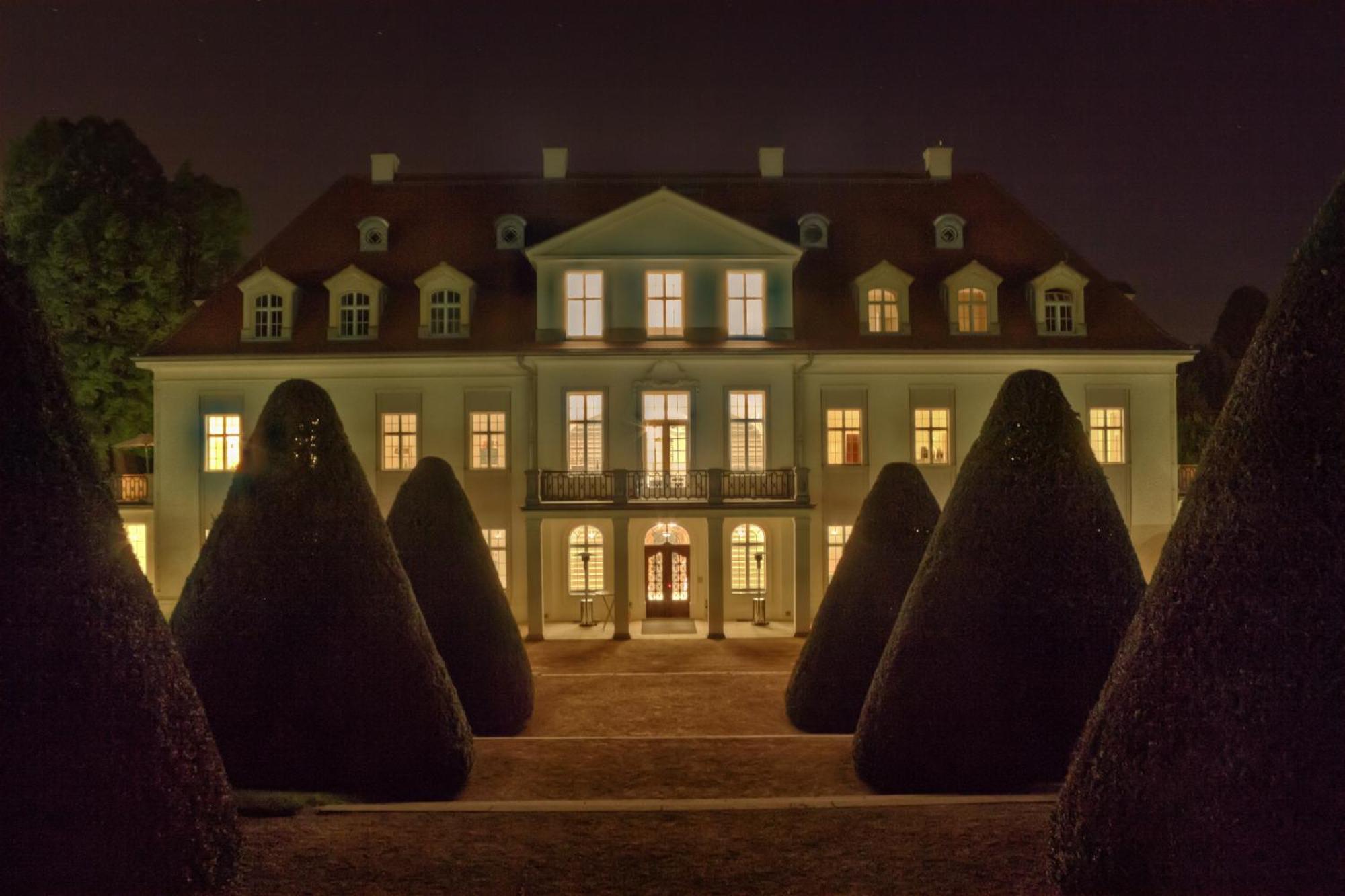 West Hotel An Der Saechsischen Weinstrasse Radebeul Exterior photo