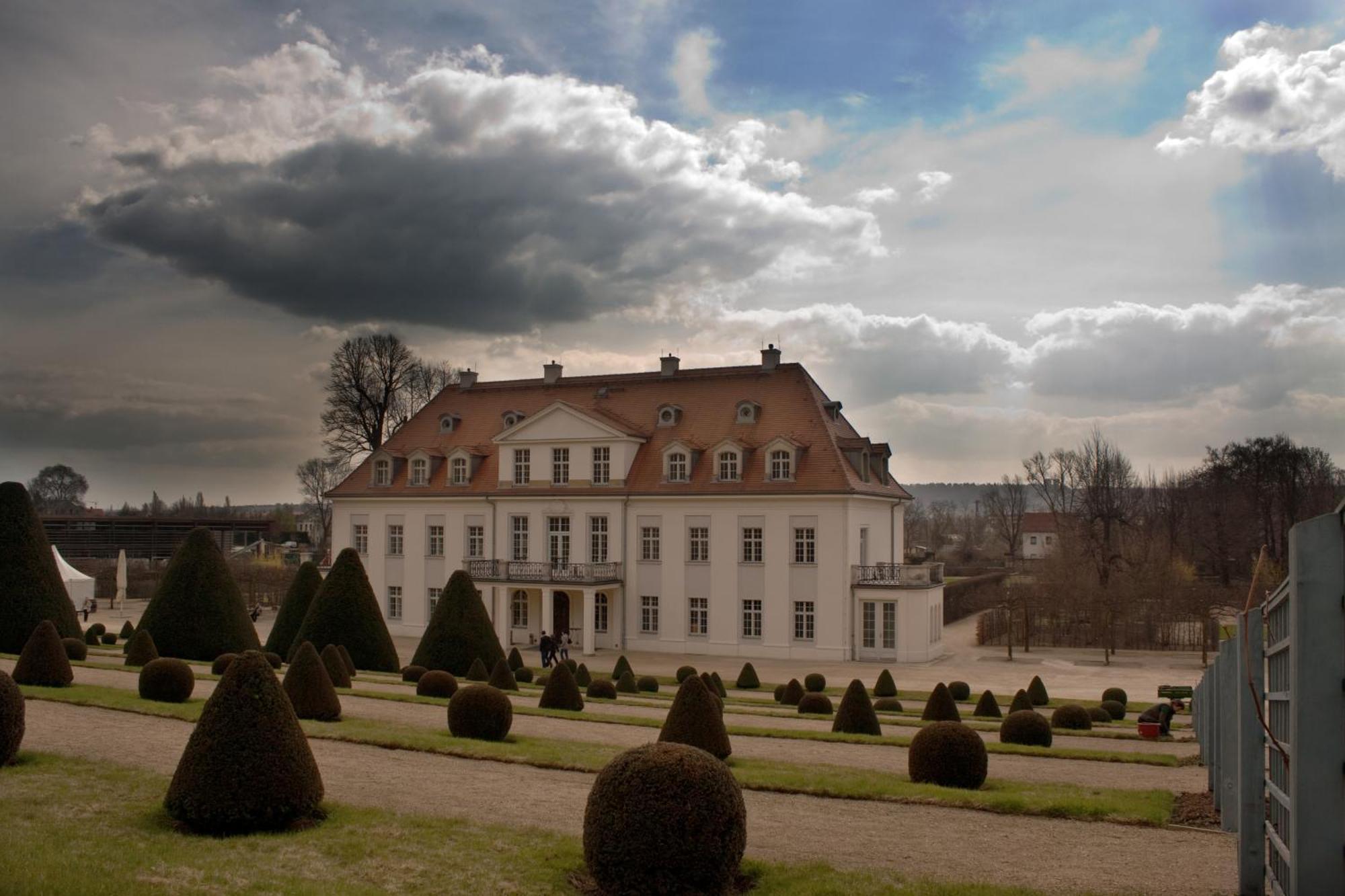 West Hotel An Der Saechsischen Weinstrasse Radebeul Exterior photo